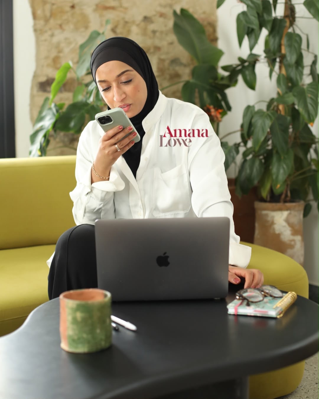 Khadija Keddou, coach amour et excellence, en session de travail
